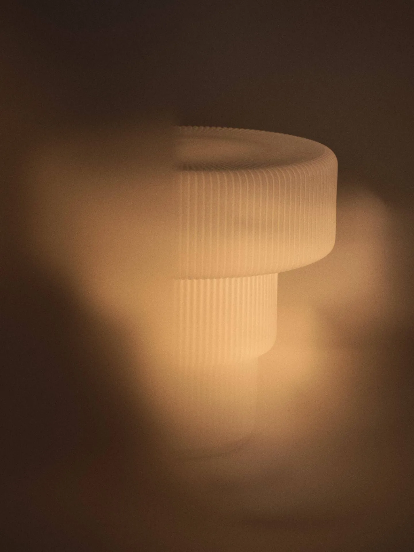 Lampe de table Ripple, White, Ø28x28 cm Ferm Living