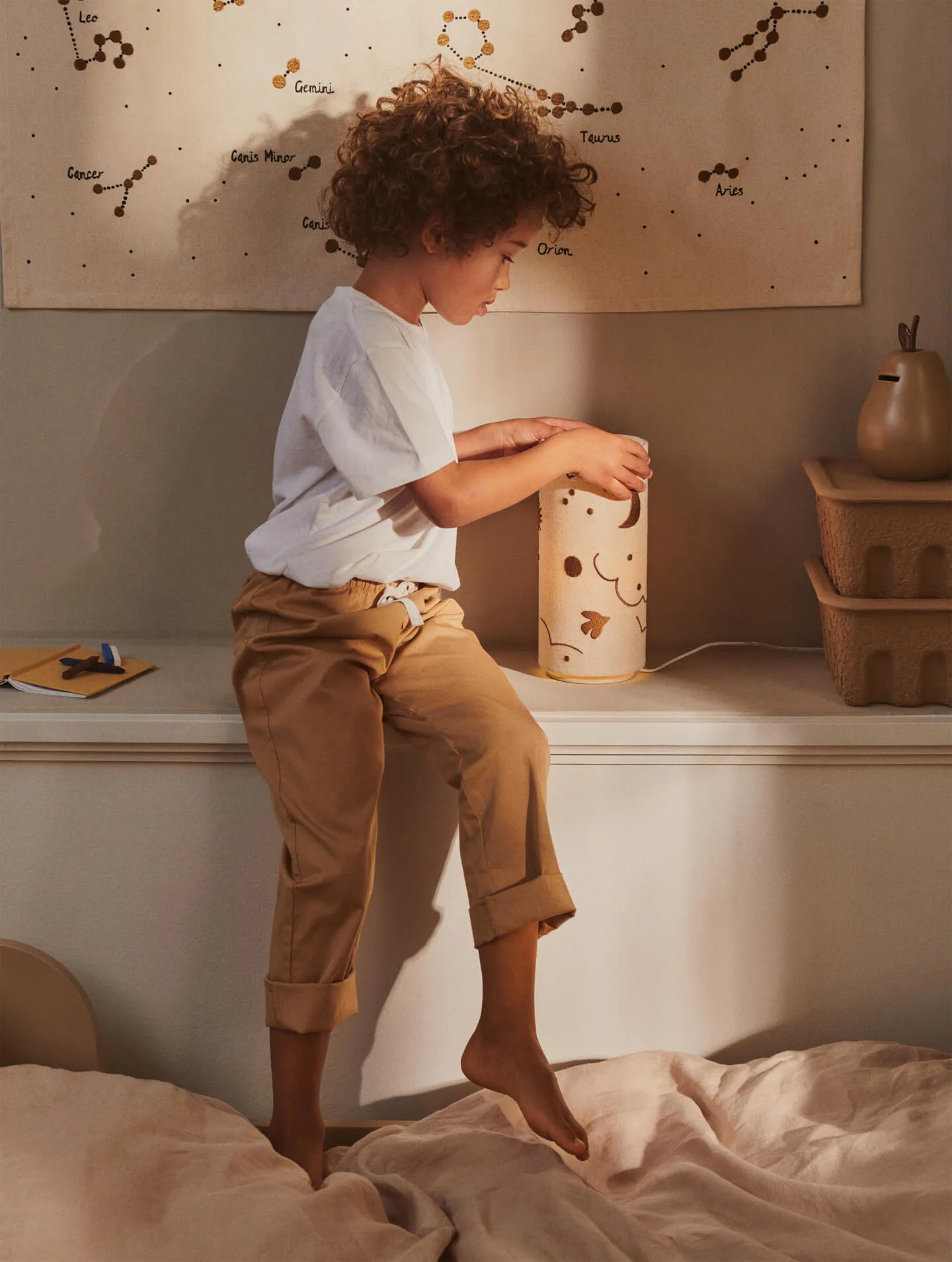 Lampe de table Skye, Natural-bronze Ferm Living