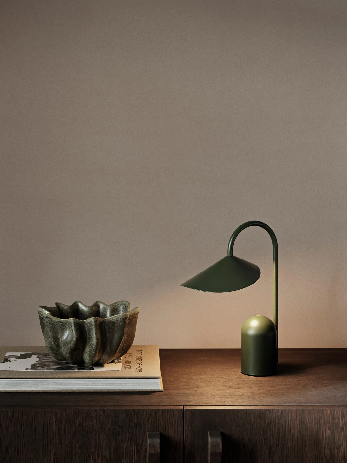 Lampe portable Arum, Grass Green Ferm Living