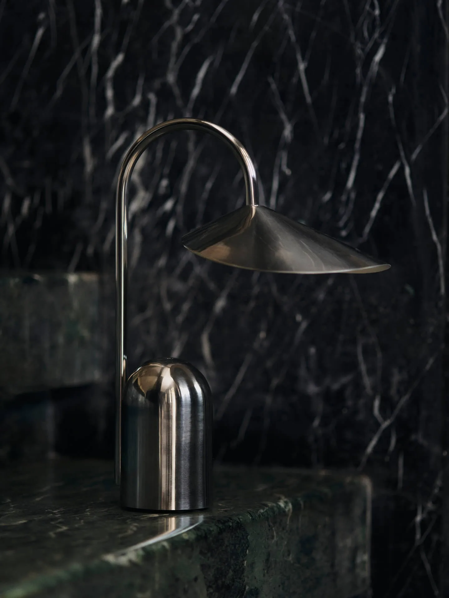 Lampe portable Arum, Stainless steel Ferm Living