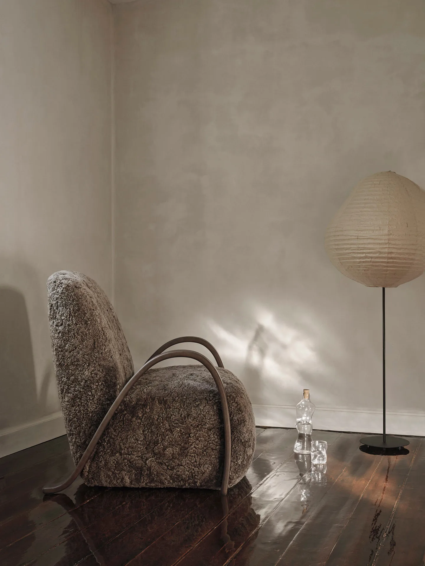 Lampe sur pied Kurbis high, Natural-black Ferm Living