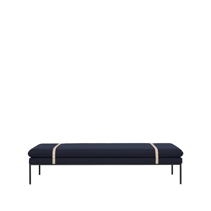 Lit banquette Turn - tissu fiord by kvadrat dark blue, structure noire - Ferm LIVING