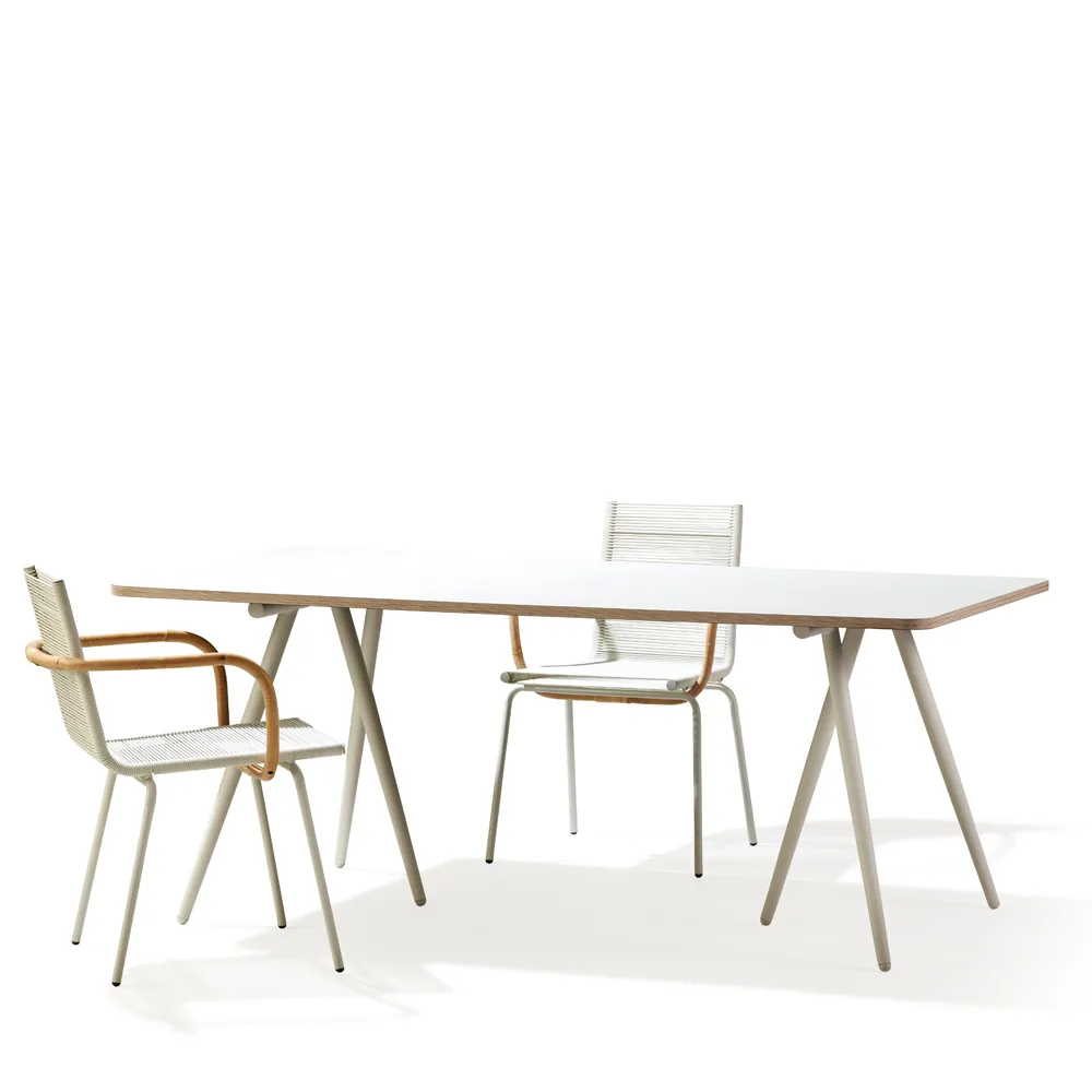 Lit banquette Turn, tissu fiord by kvadrat dark grey, structure noire Ferm Living