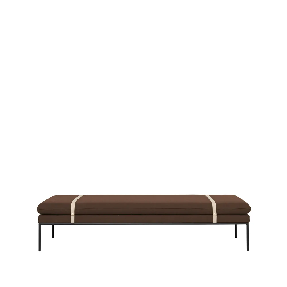 Lit banquette Turn, tissu fiord by kvadrat rust, structure noire Ferm Living