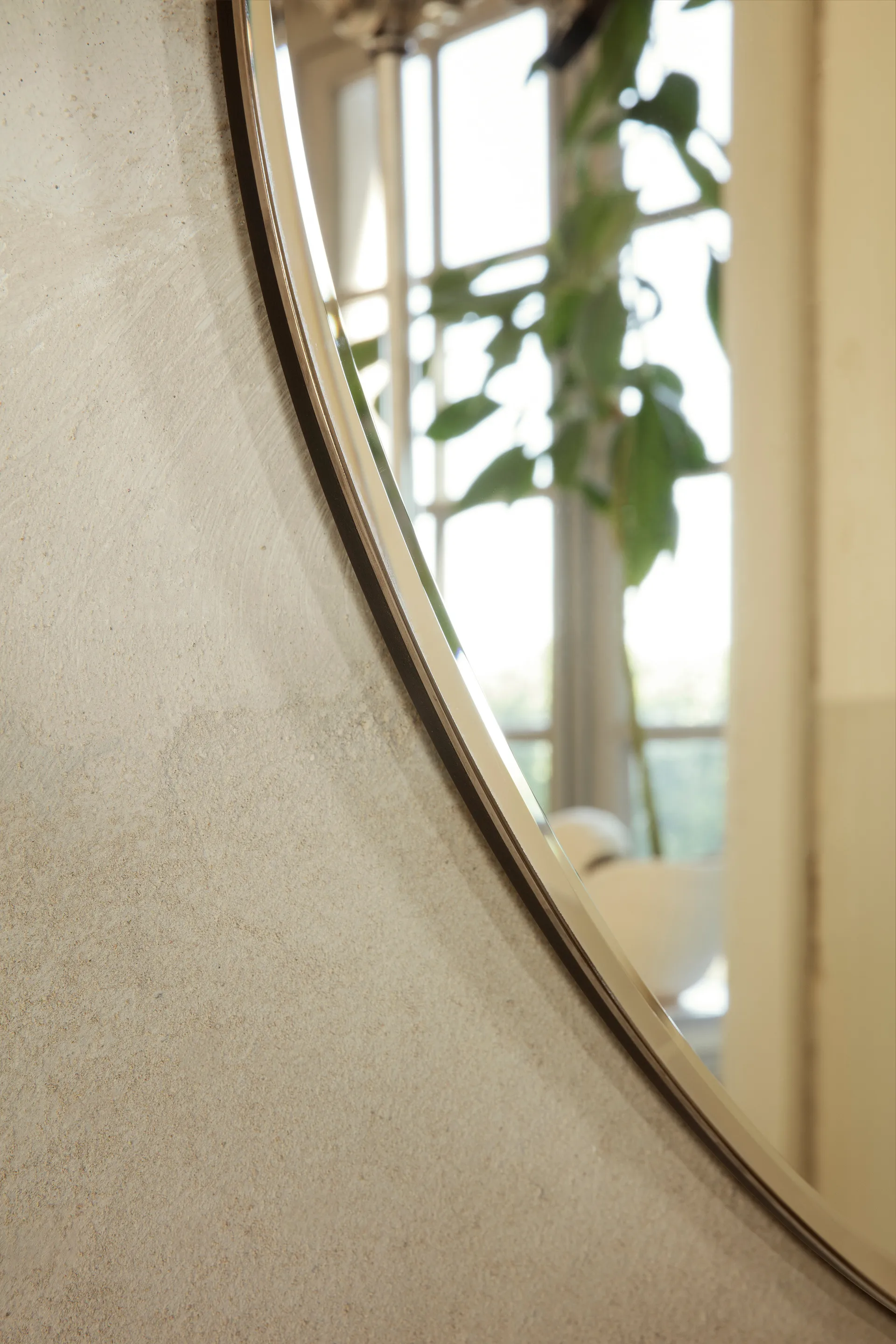 Miroir Pond large, Dark chrome Ferm Living