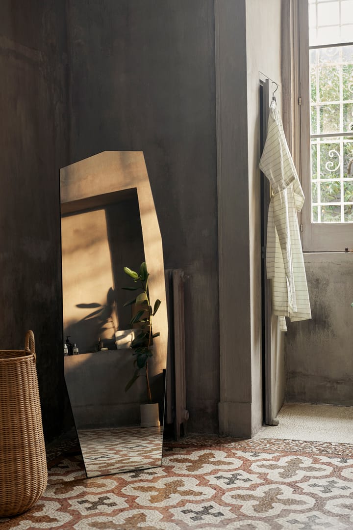 Miroir sur pied Shard 57,8x165 cm, Black Ferm Living