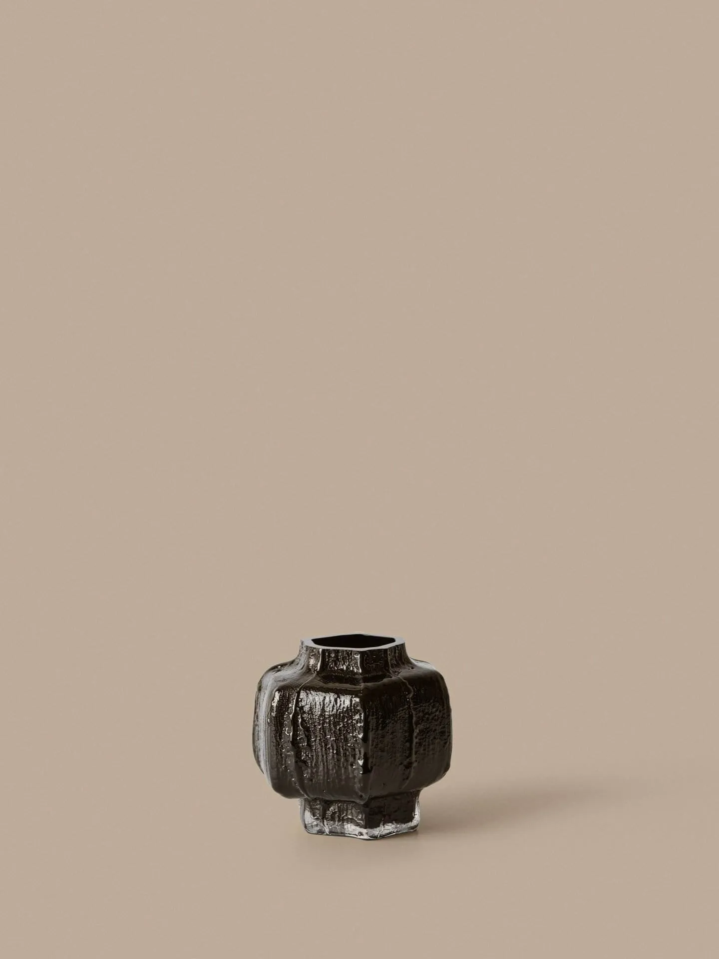 Mokuri vase, Noir, 30 cm Ferm Living