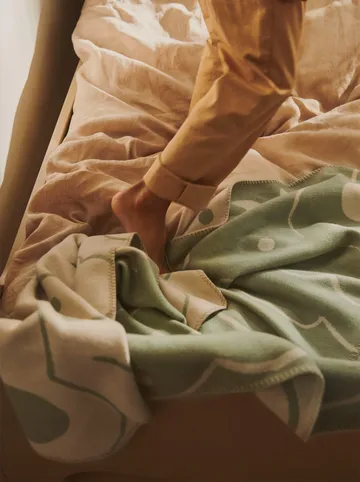 Plaid Skye - Tea green-parchment, 80x120 cm - Ferm Living