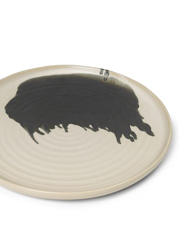 Plat de service Omhu Centrepiece ⌀36 cm - blanc cassé - anthracite - Ferm LIVING