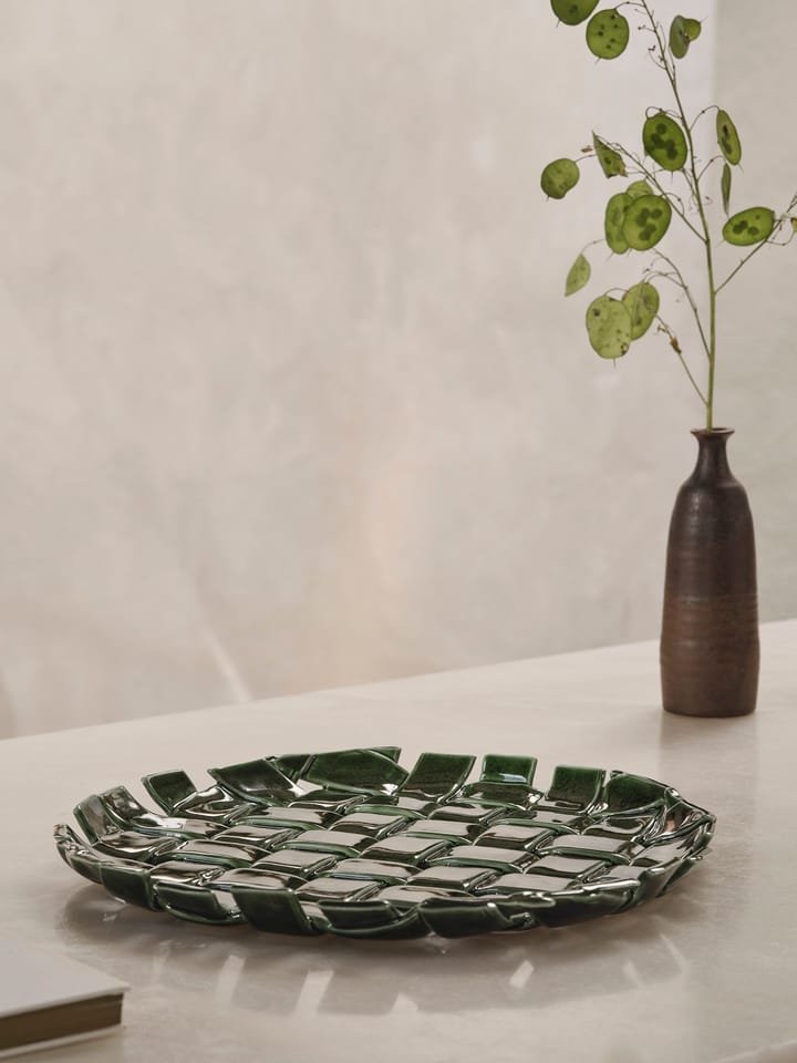 Plat Plait Ø30 cm, Emerald green Ferm Living