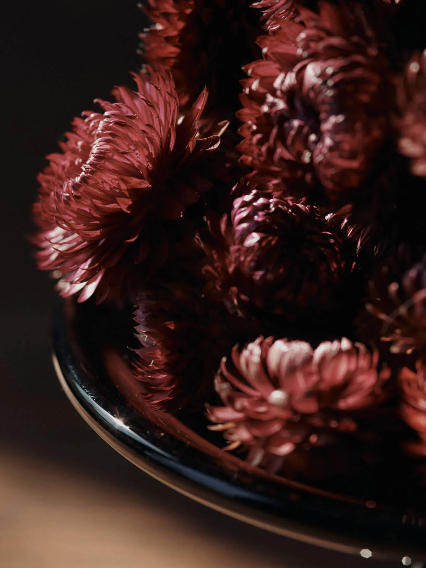 Plateau centre de table en verre Damo Ø21 cm, Dark Grape Ferm Living