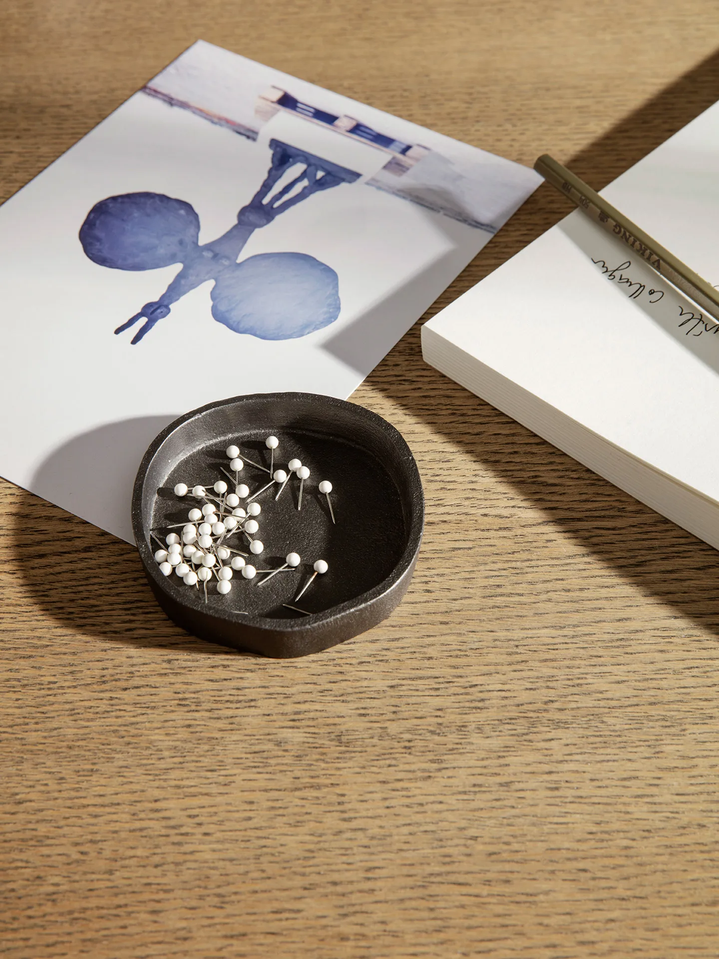 Plateau rond Yama 8,3x8,9 cm, Aluminium noirci Ferm Living