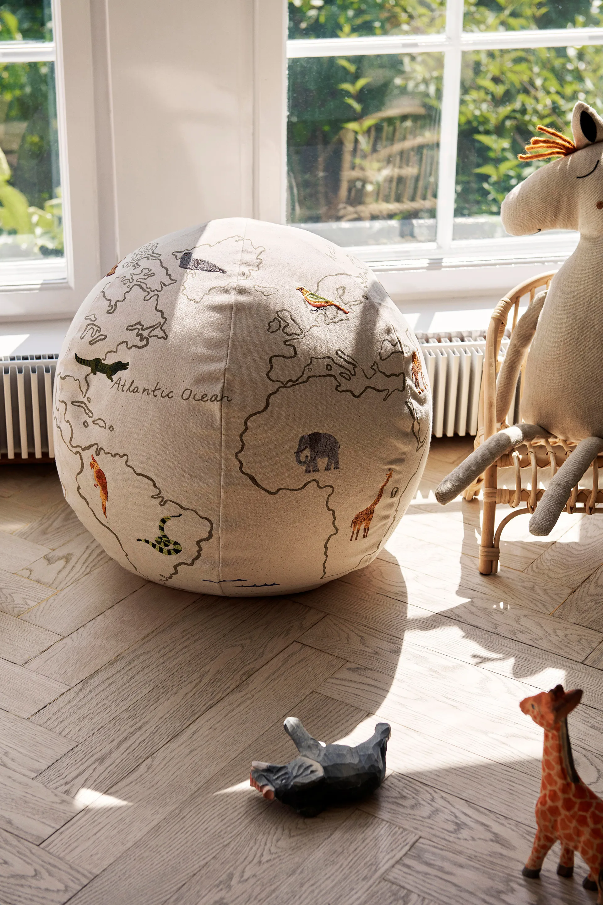 Pouf The World, Blanc cassé Ferm Living
