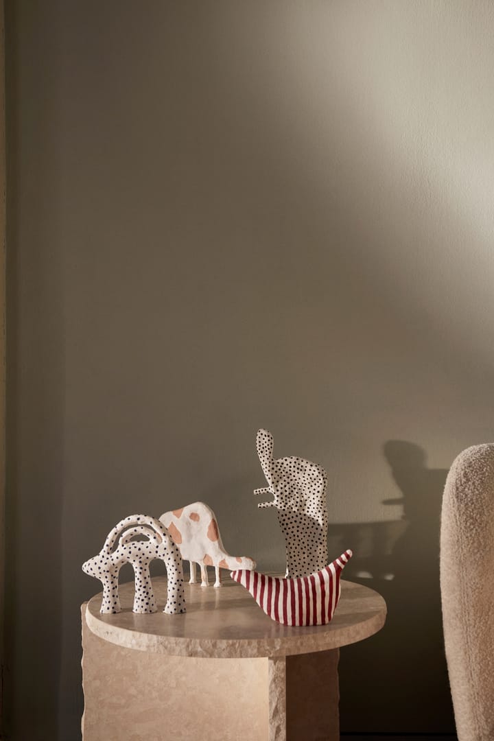 Sculpture Donna, White, red Ferm Living