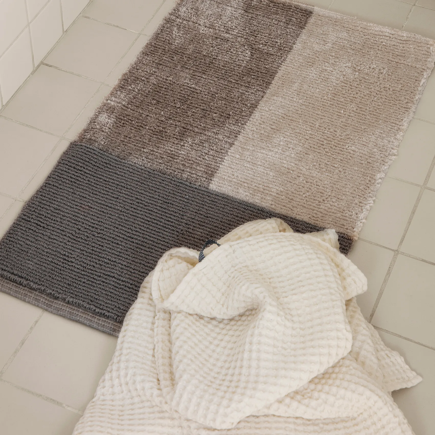 Serviette en coton écologique blanc cassé, 70x140 cm Ferm Living