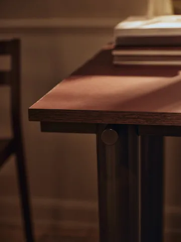 Table à manger Atura - Dark chocolate-burgundy, 90x160 cm - Ferm Living