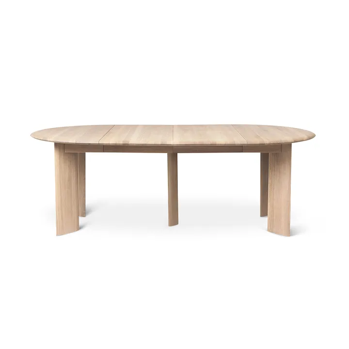 Table à manger Bevel Extendable - Chêne blanchi à l’huile, inclut 2 rallonge - Ferm Living