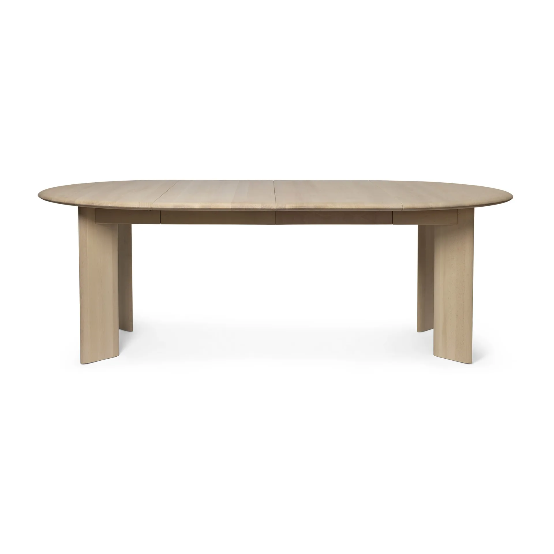 Table à manger Bevel Extendable, Hêtre blanchi à l’huile, inclut 2 rallonges Ferm Living