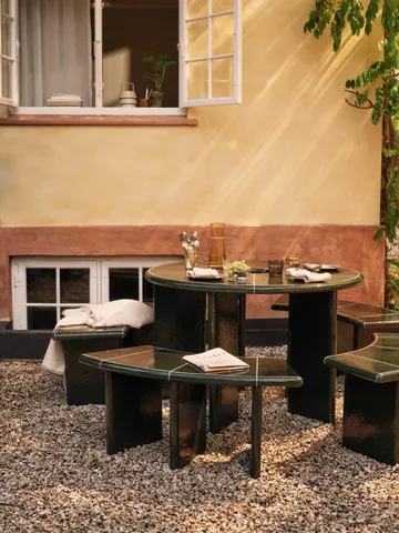 Table à manger Deya - Vert foncé, Ø120x75 cm - Ferm Living