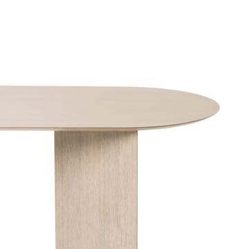 Table à manger Mingle ovale - oak natural veneer, pieds en angle chêne - ferm LIVING