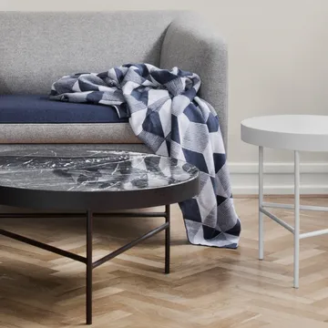 Table basse Marble Table - marbre noir, medium, structure noire - Ferm Living