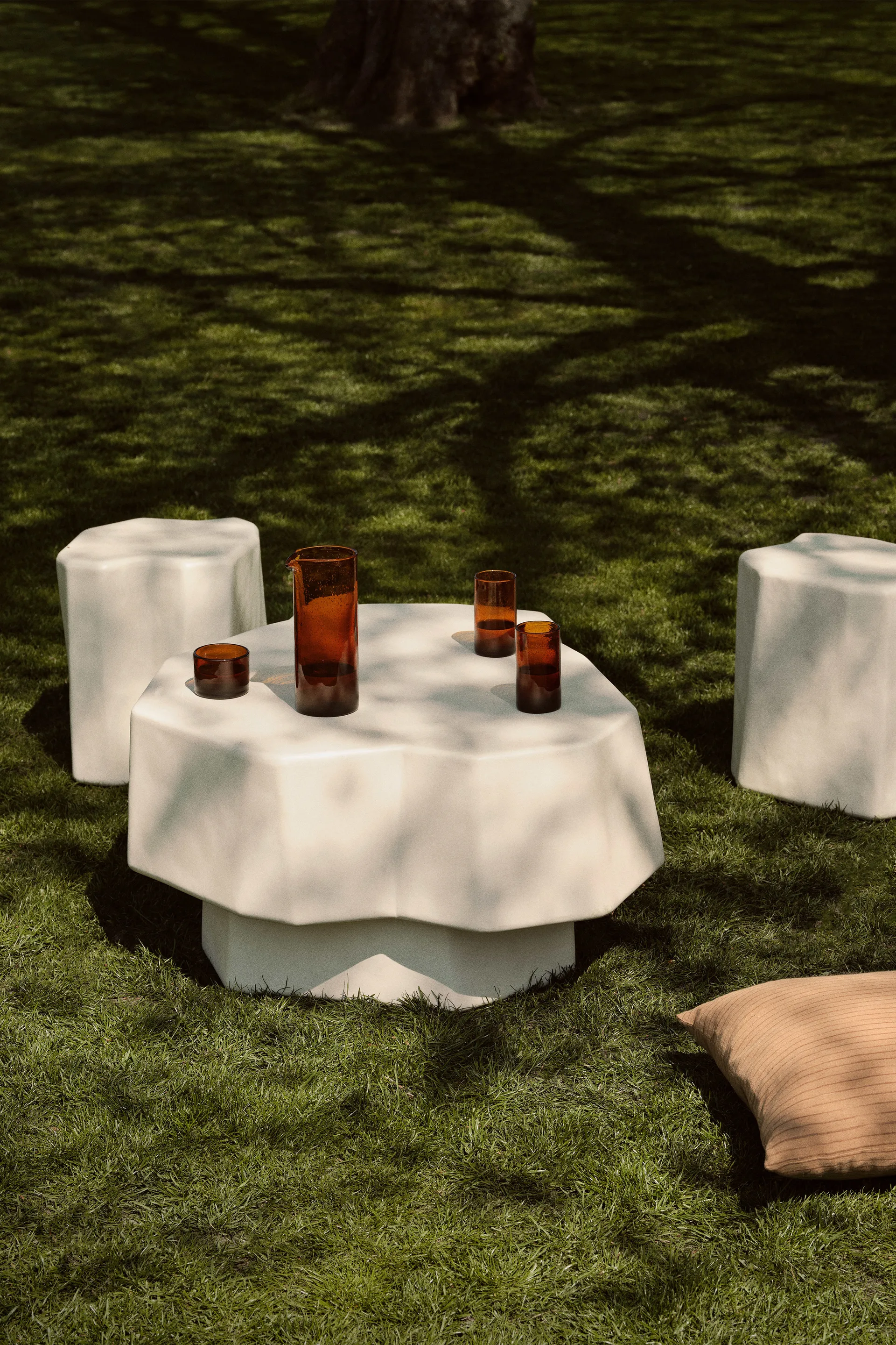 Table basse Staffa 163,5x82,4 cm, Ivoire Ferm Living