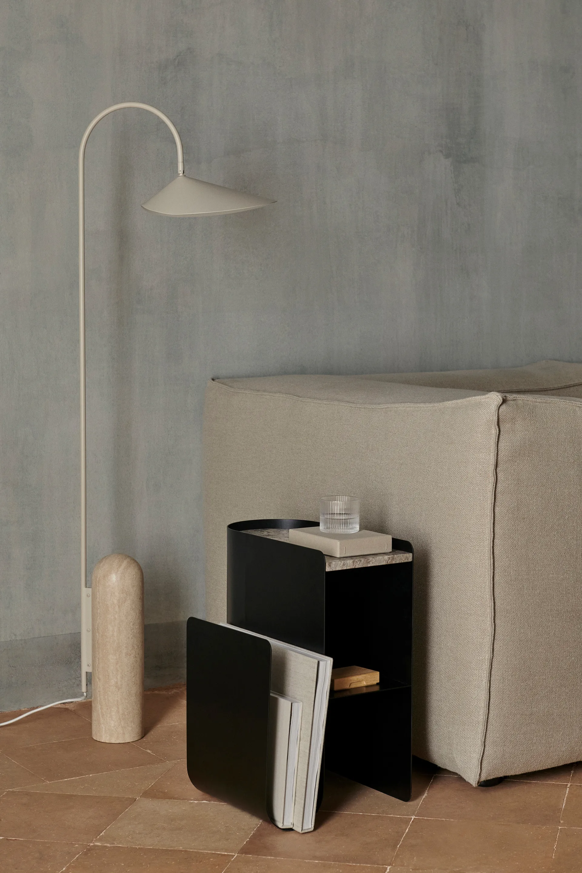 Table d'appoint Vault 40,2x33,4x50 cm, Black Ferm Living