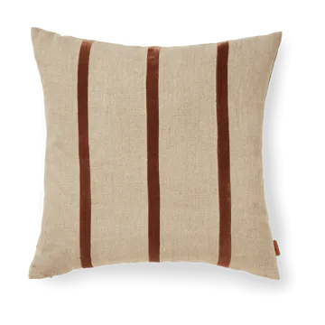 Taie Senti Stripe 50x50 cm - Linen-carob brown - Ferm Living