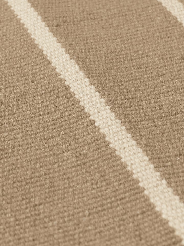 Tapis Calm kelim, Dark Sand, Off-white, 140x200 cm Ferm Living
