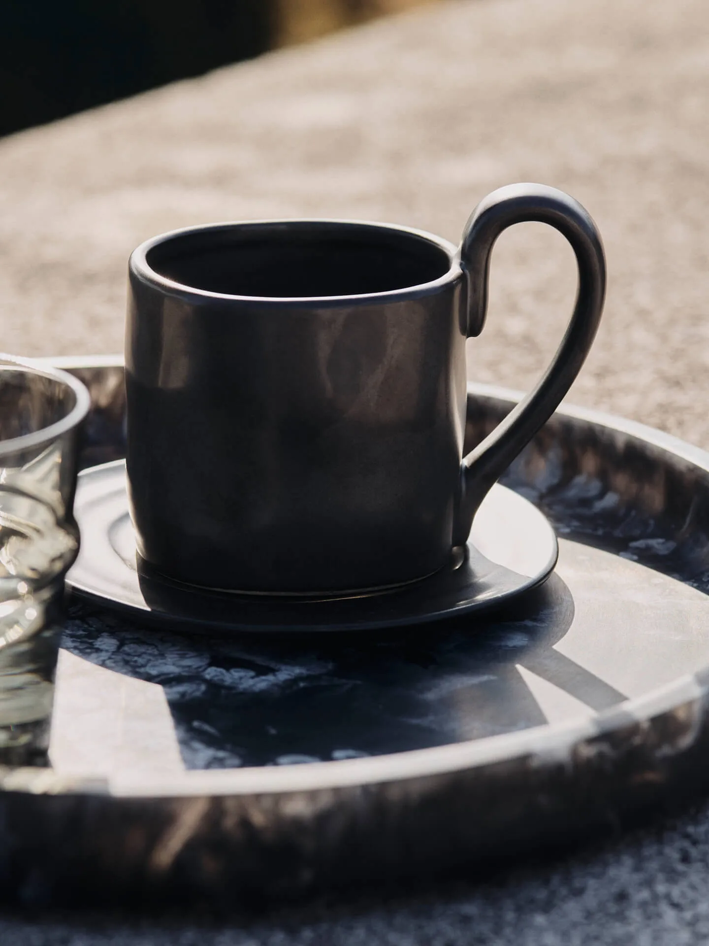 Tasse Flow avec sous-tasse 25 cl, Black Ferm Living