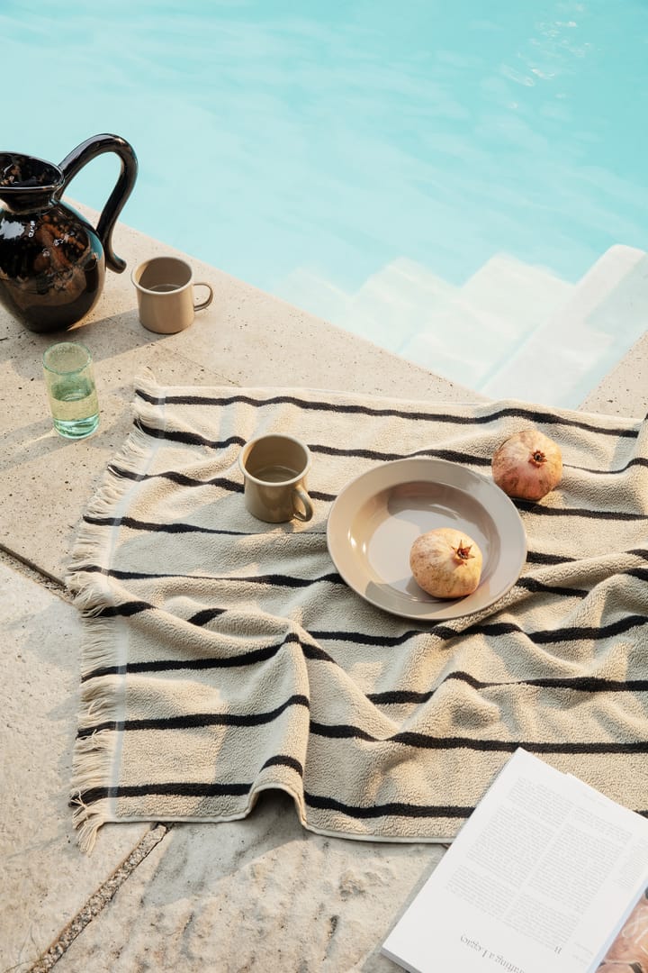 Vaisselle pique-nique Yard Picnic 8 pièces, Cachemire Ferm Living