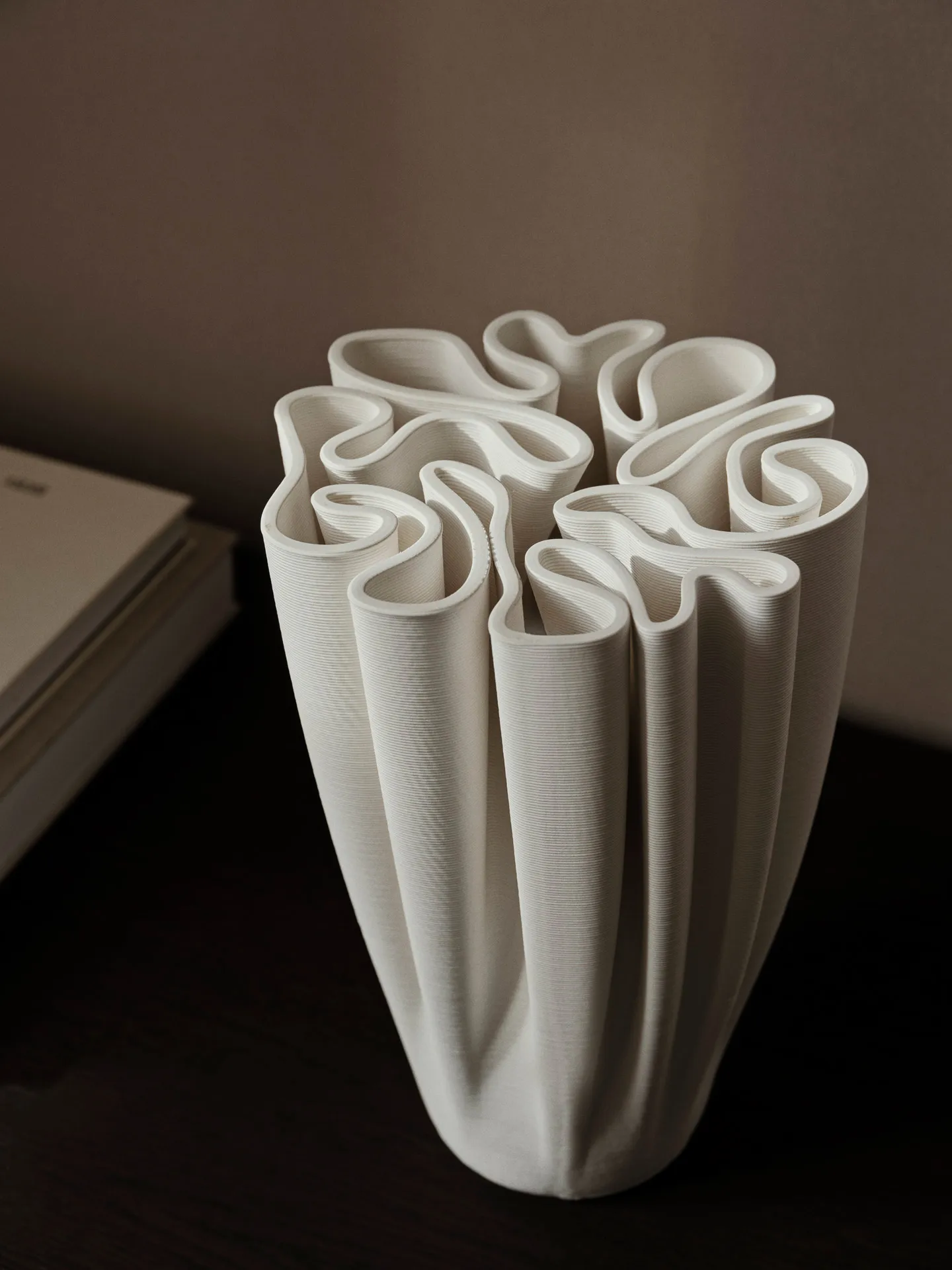 Vase Dedali 25 cm, Off-white Ferm Living