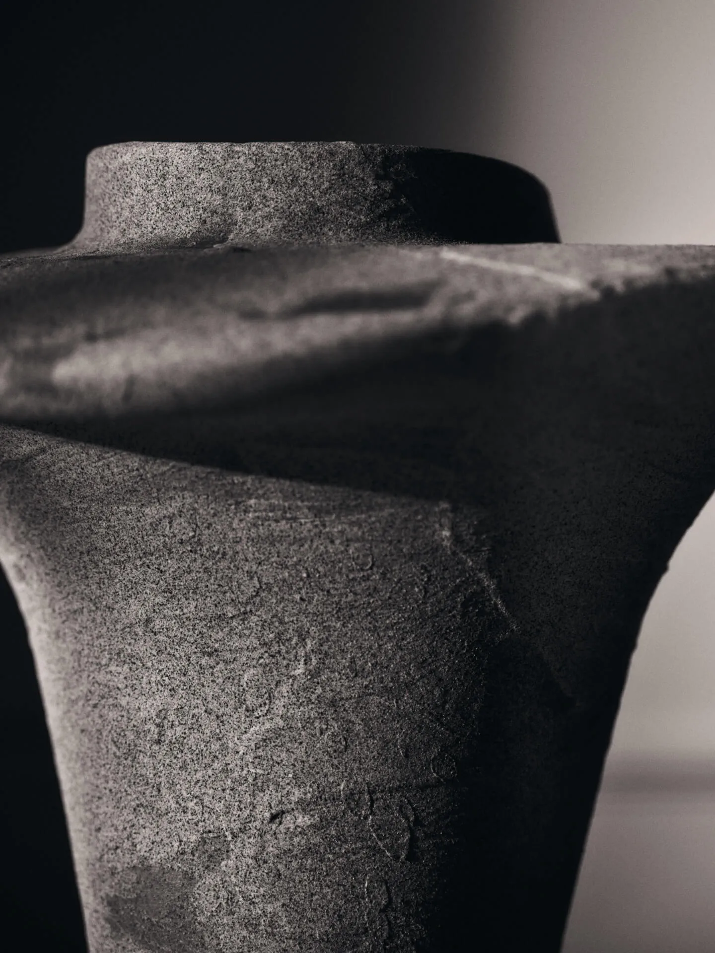 Vase Evio, Burnt umber, Ø35x53 cm Ferm Living