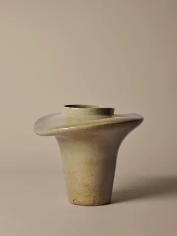 Vase Evio - Vert orme, Ø35x53 cm - Ferm Living