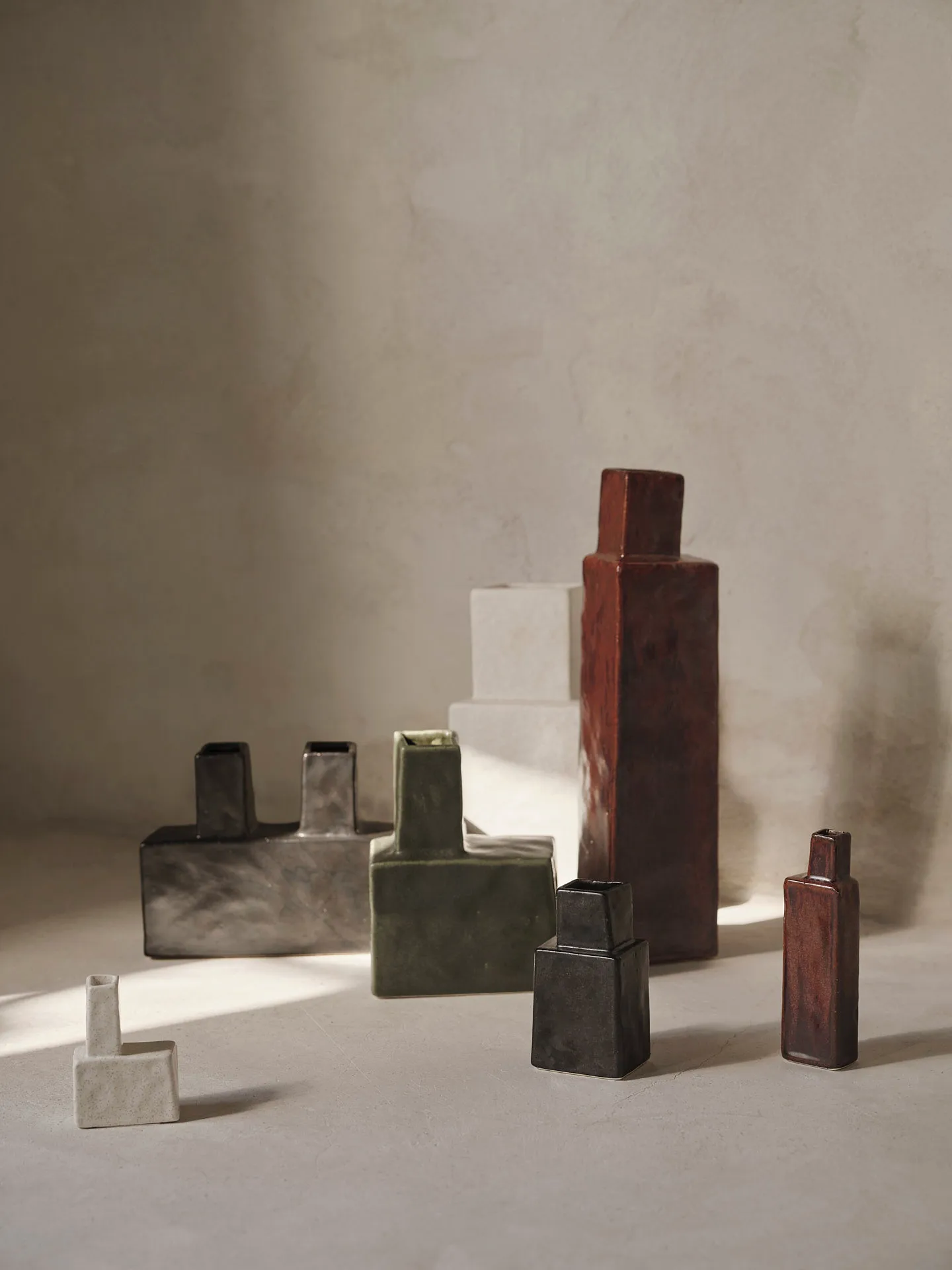 Vase Koa H17, Black Ferm Living