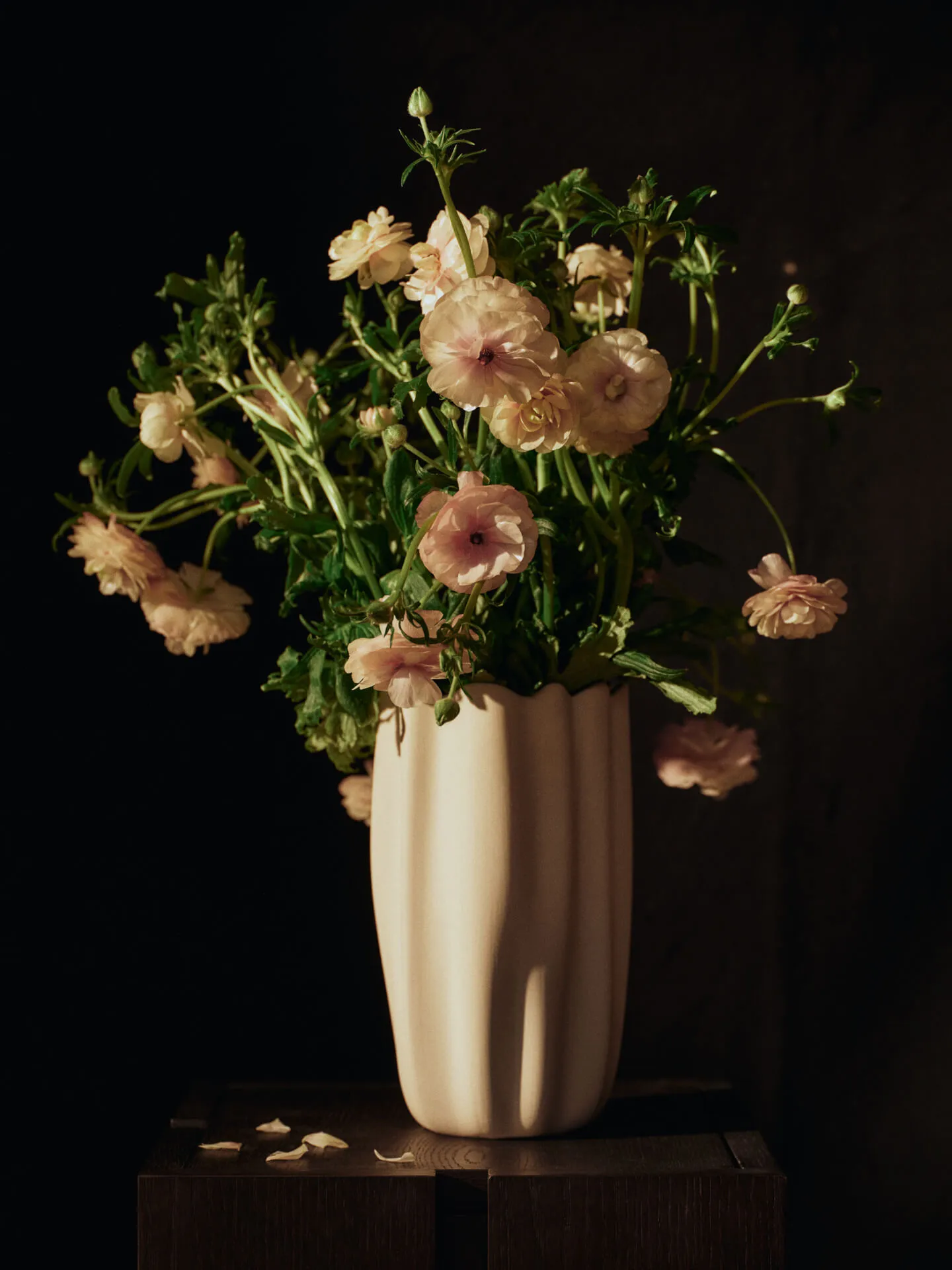 Vase Nium, Off-white, 23 cm Ferm Living