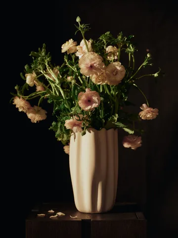 Vase Nium - Off-white, 23 cm - Ferm Living