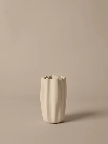 Vase Nium - Off-white, 23 cm - Ferm Living