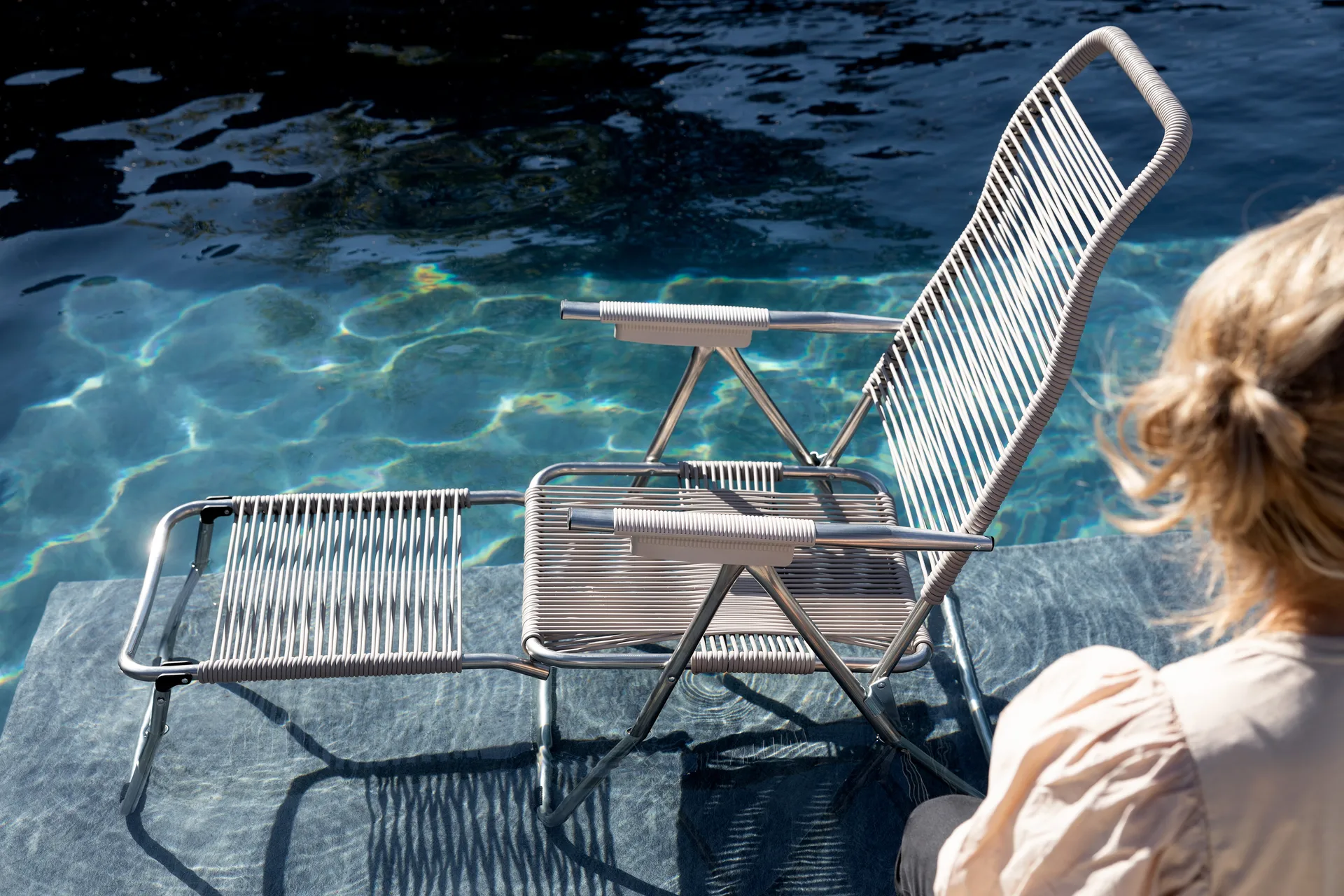 Chaise longue Spaghetti avec repose‑pieds, Grey Fiam