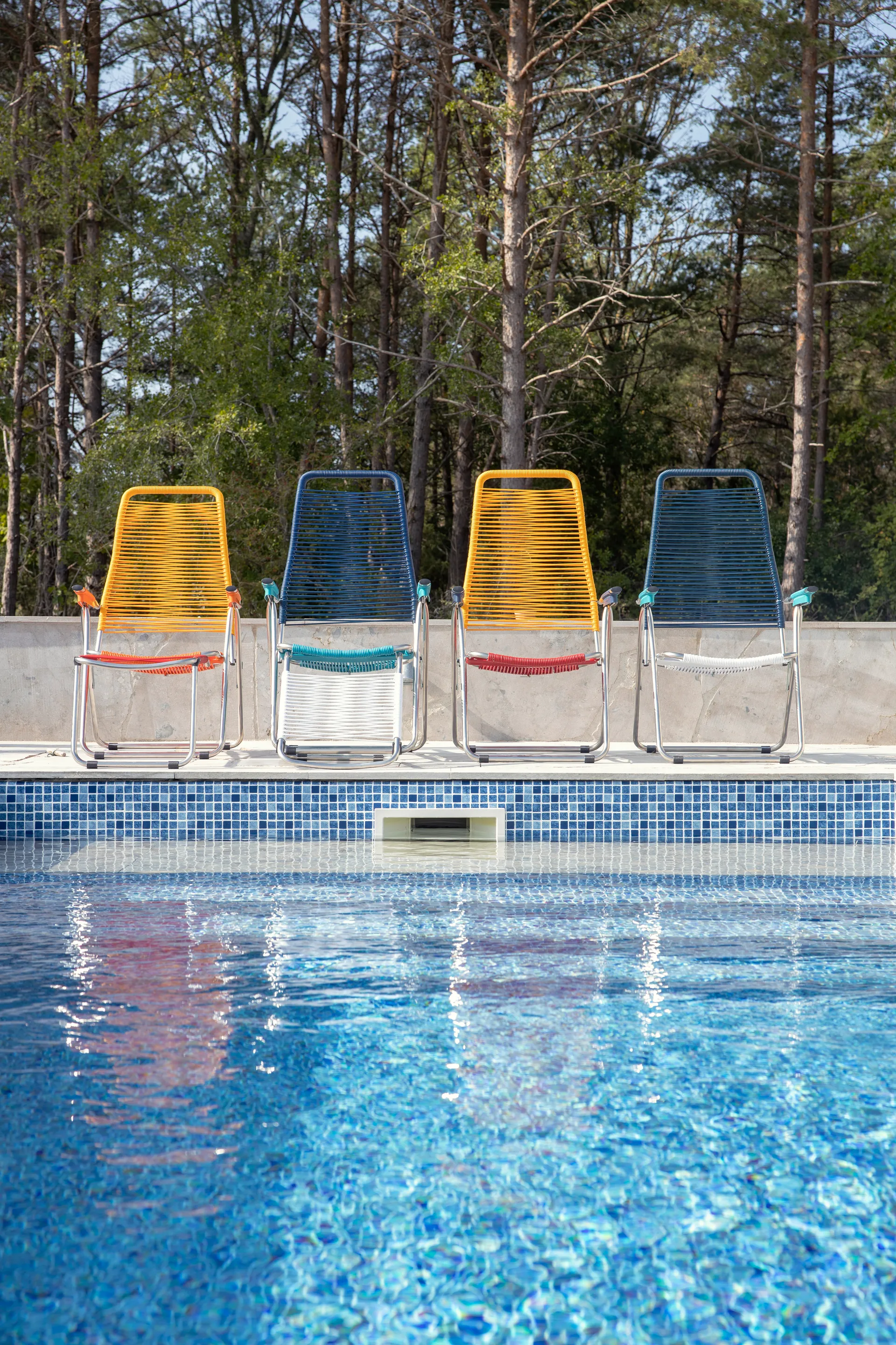 Chaise longue Spaghetti sans repose-pieds, Multi-support en aluminium-bleu Fiam