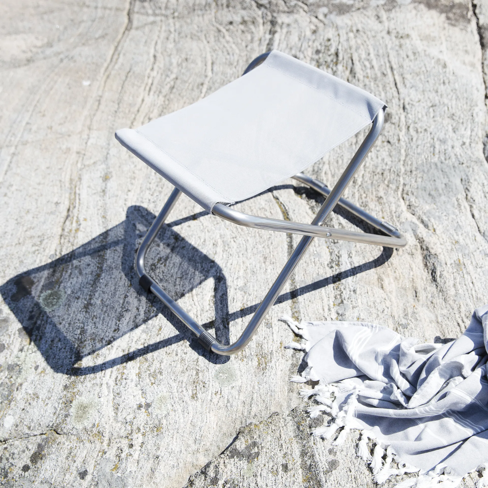 Tabouret Chico, Sage green-support en aluminium Fiam