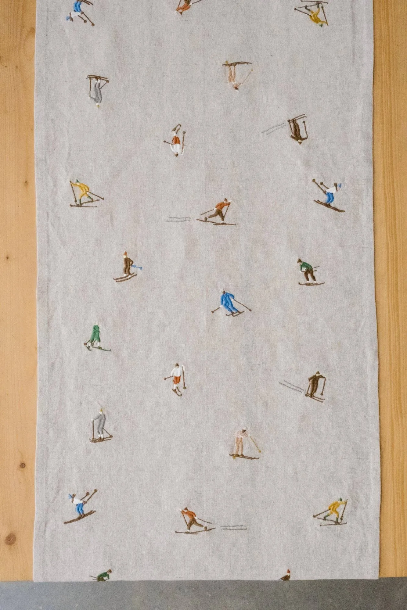 Chemin de table Skiers, Naturel, 45x150 cm Fine Little Day