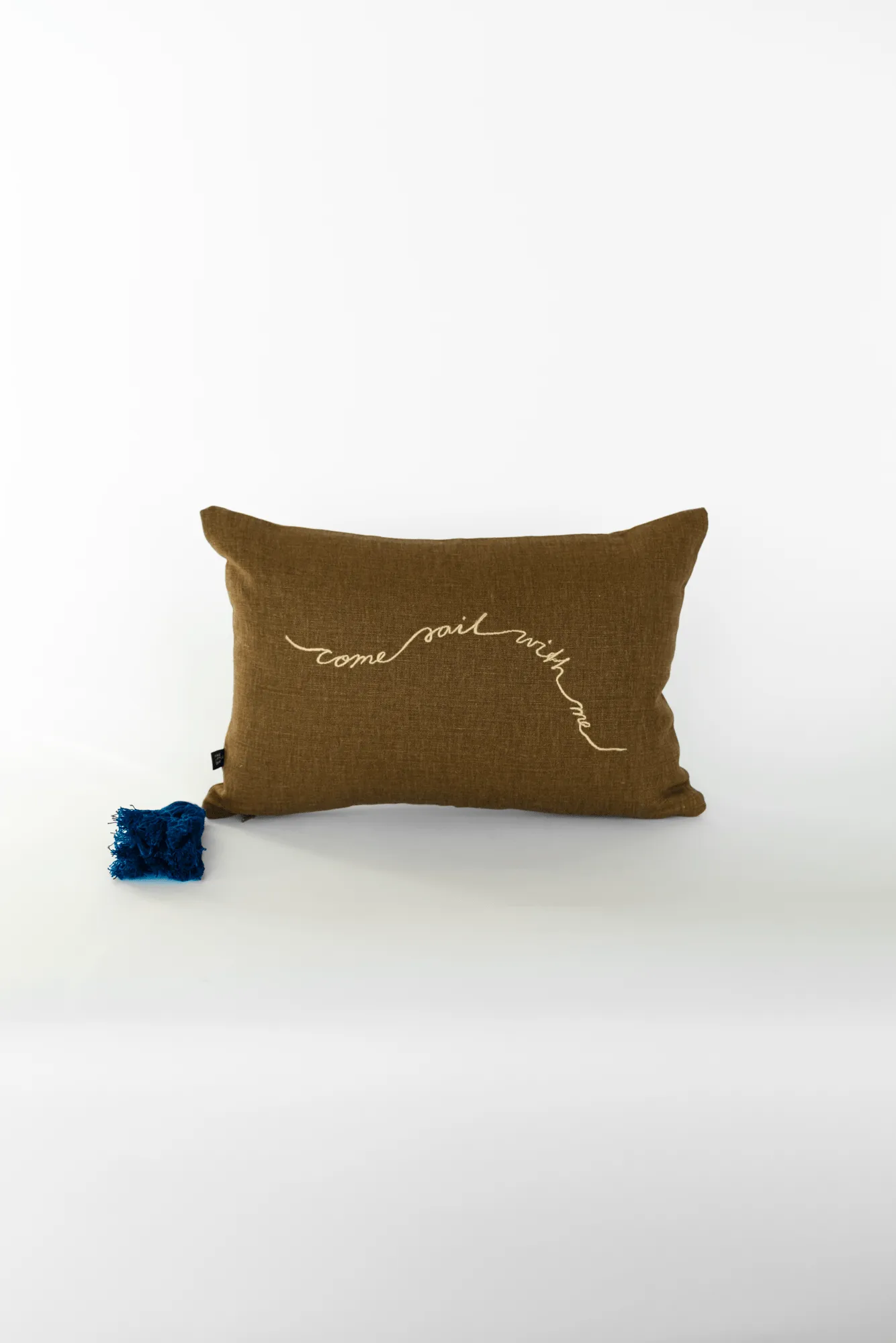 Coussin de décoration Knop, Marron-or-bleu, 27x40 cm Fine Little Day