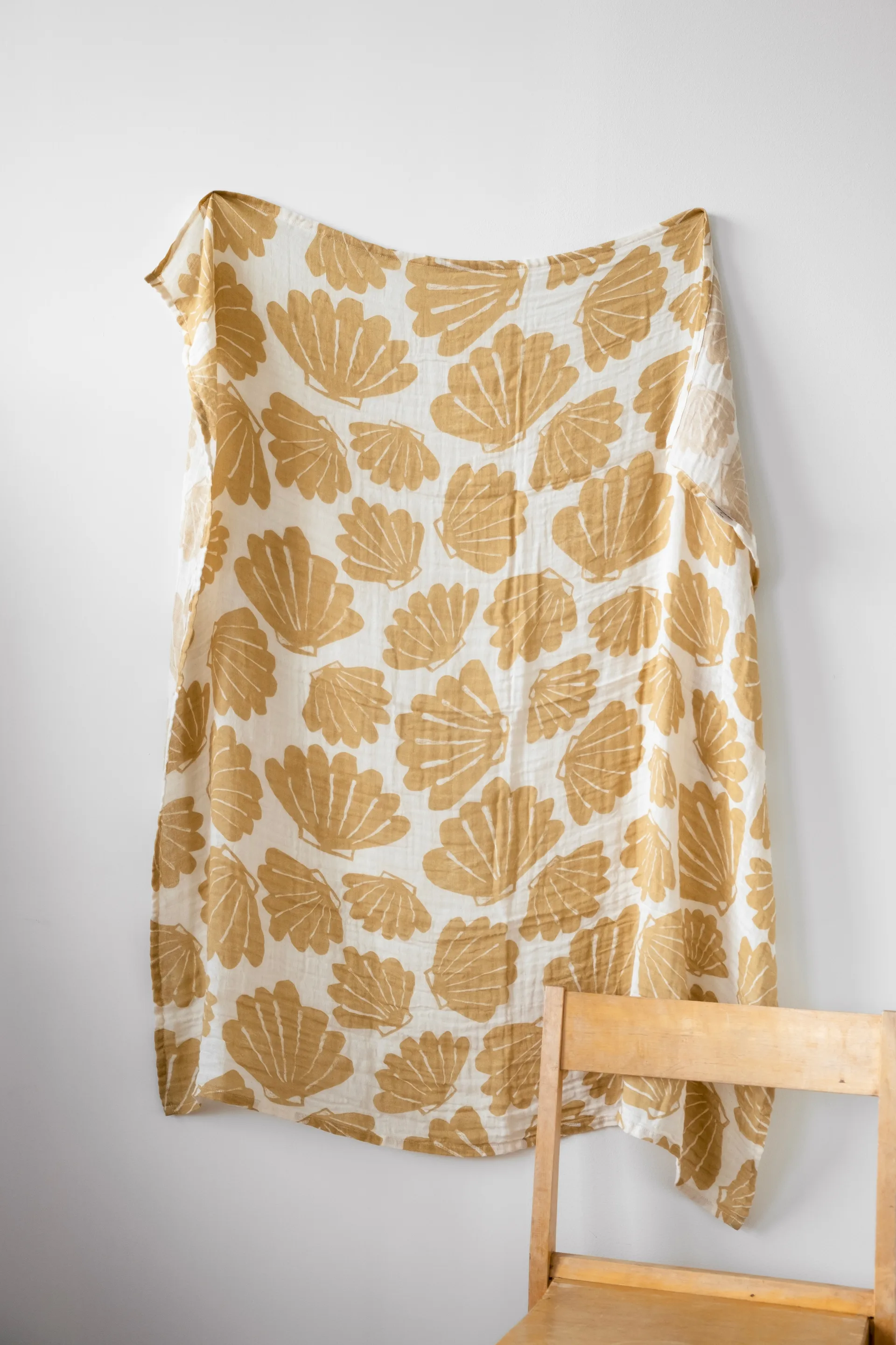 Couverture en mousseline Snäcka 120x120 cm, Sand Fine Little Day