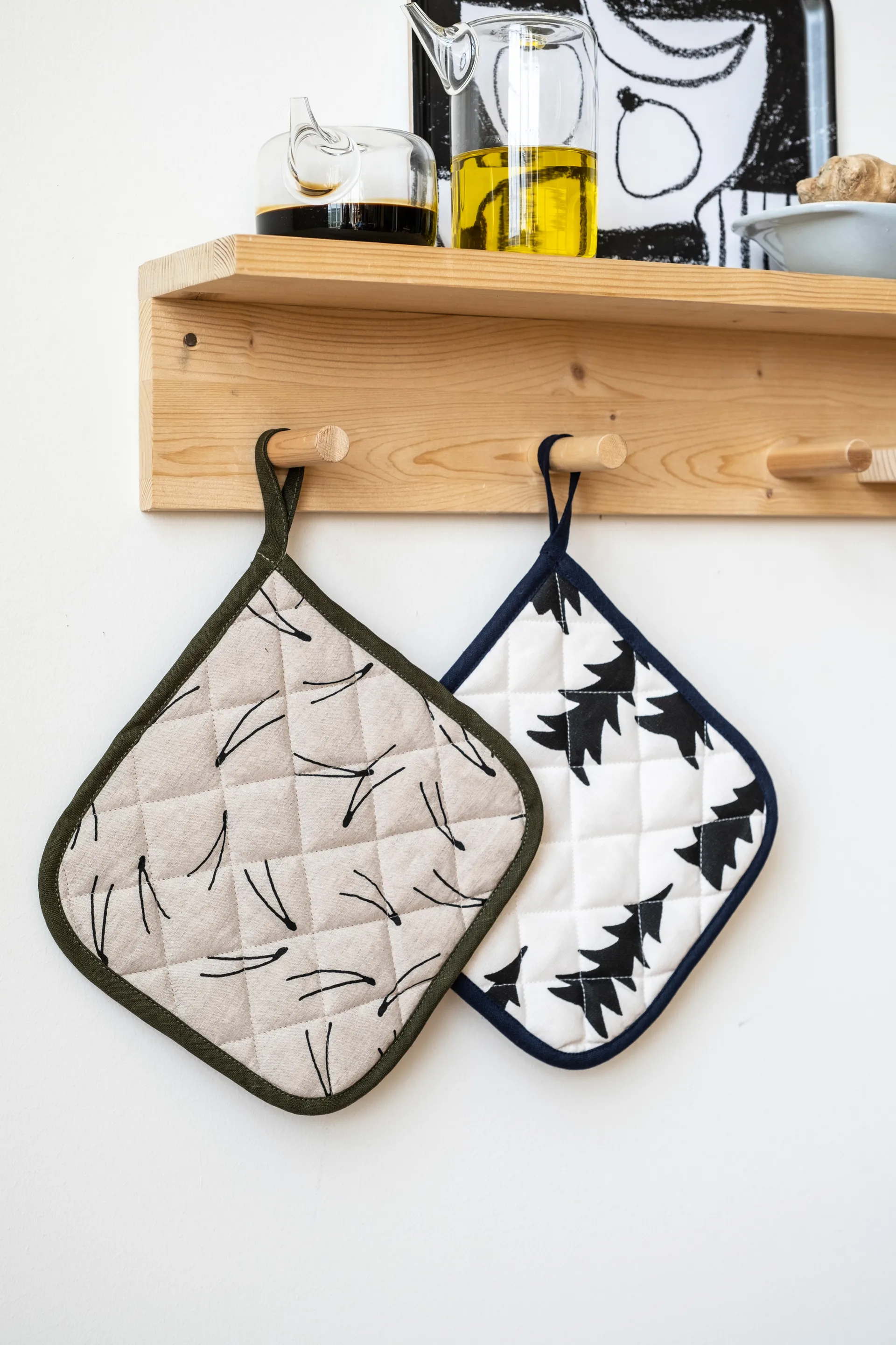 Dessous de plat matelassé Barr 21x21 cm, Nature-noir Fine Little Day