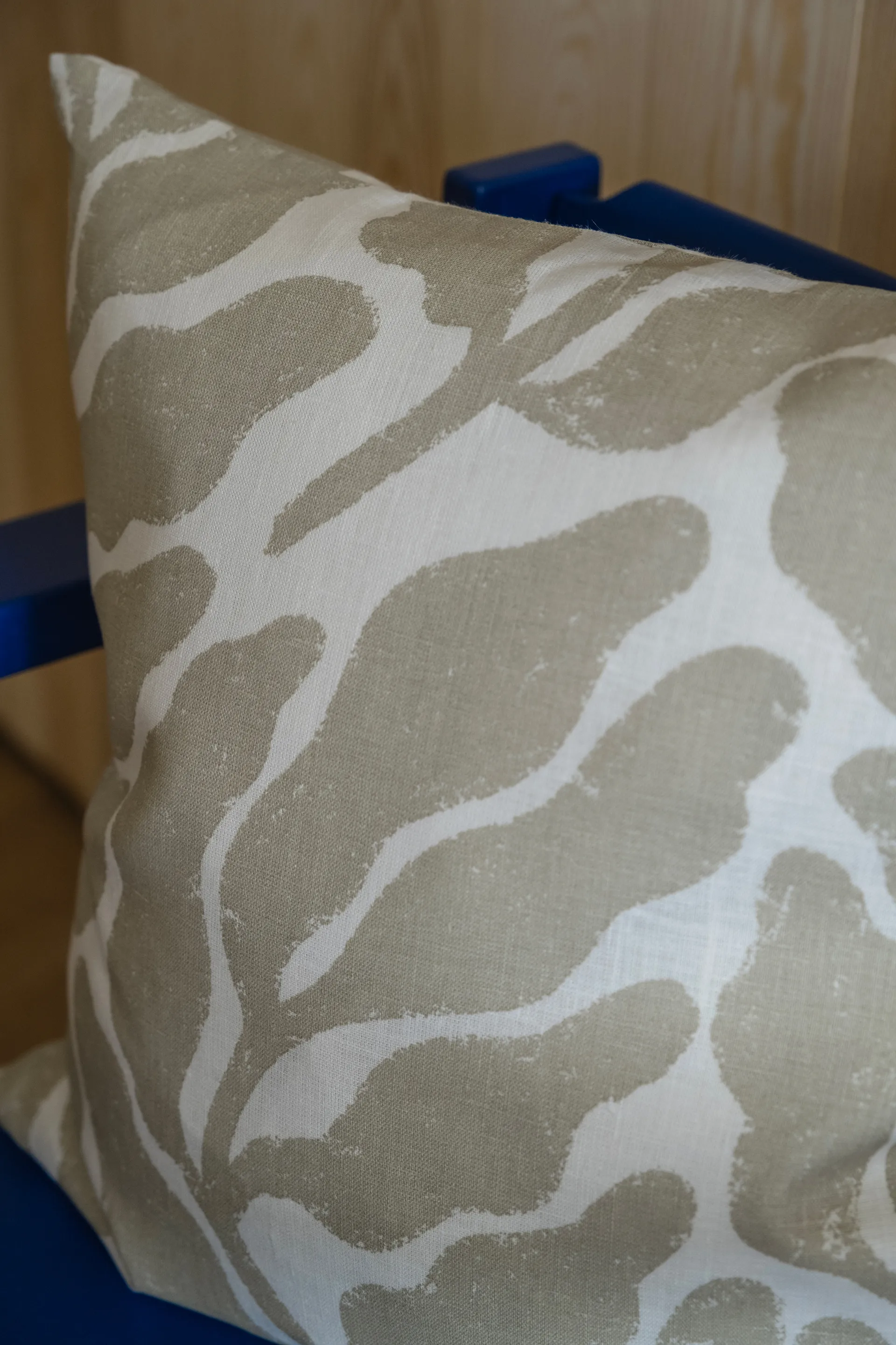 Housse de coussin Leaves 48x48 cm, Sand Fine Little Day