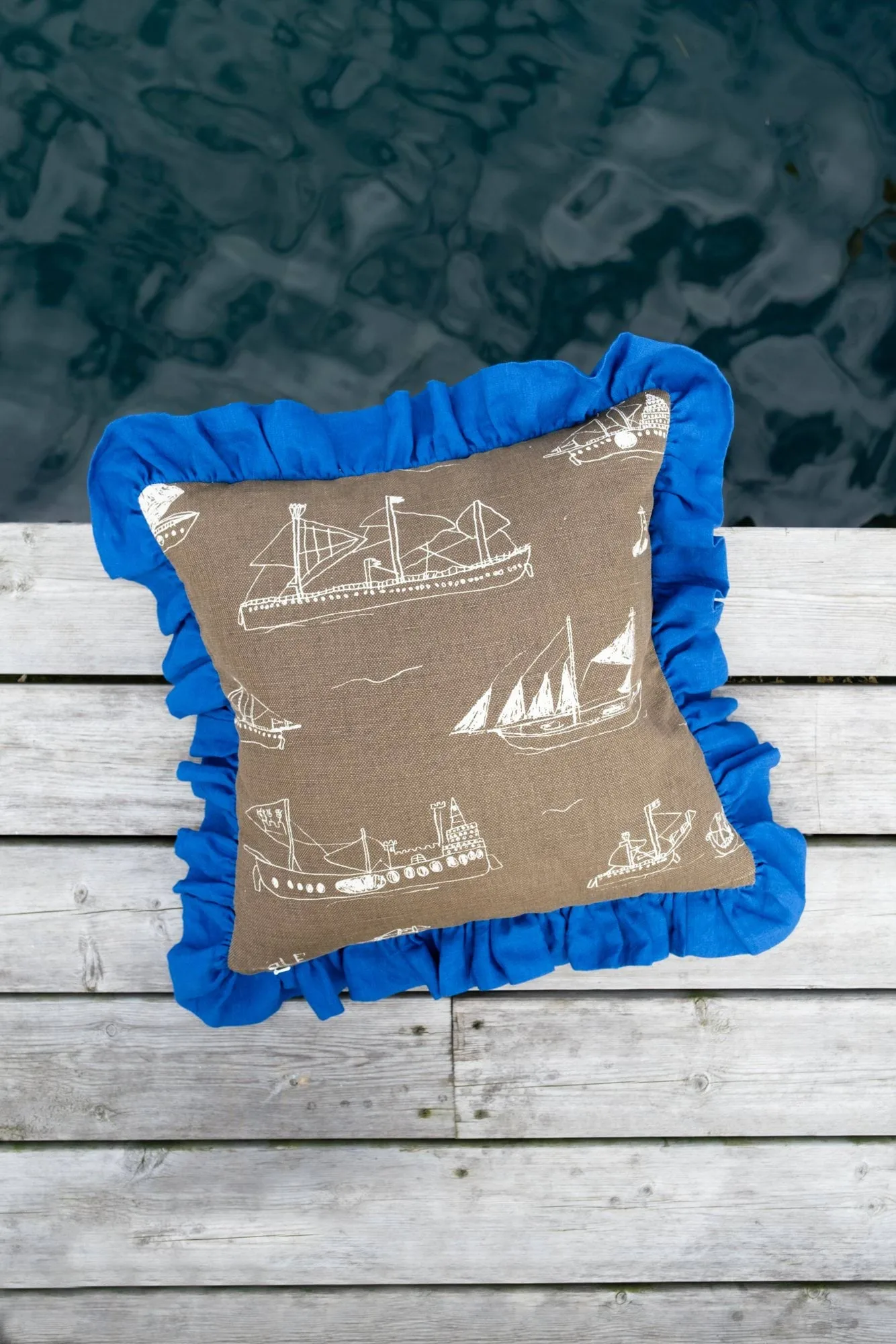 Housse de coussin Ohoy, Marron-naturel-bleu, 48x48 cm Fine Little Day