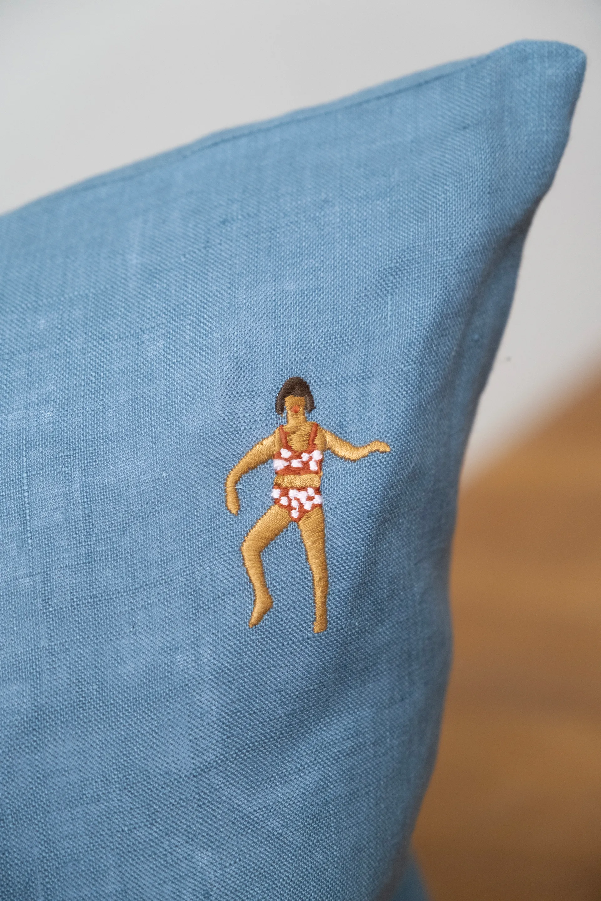 Housse de coussin Swimmers 45x45 cm, Blue Fine Little Day