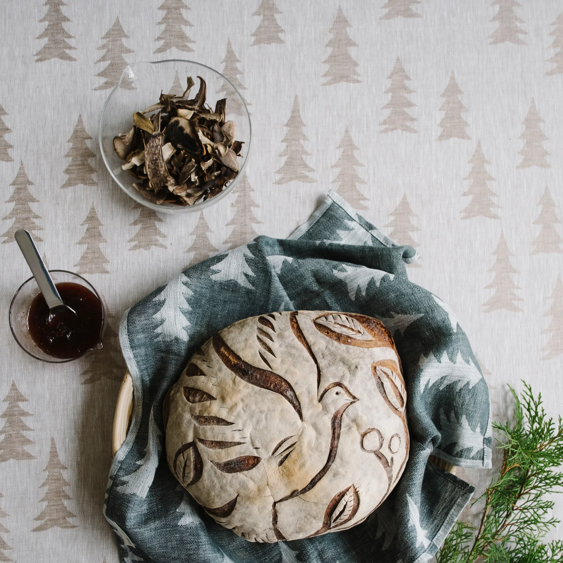 Nappe en jacquard Gran 147x250 cm, Sable Fine Little Day