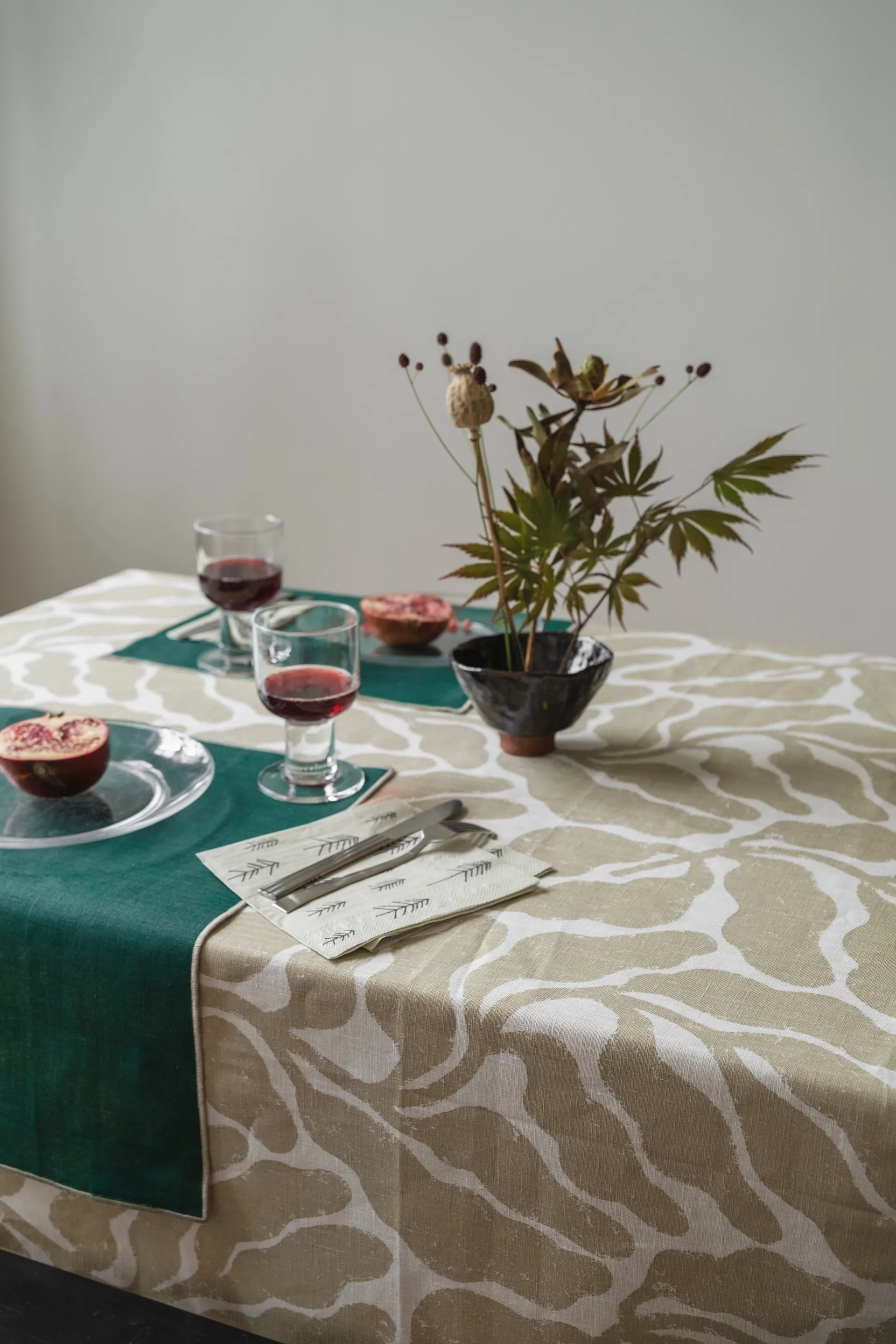 Nappe Leaves 149x250 cm, Sand Fine Little Day